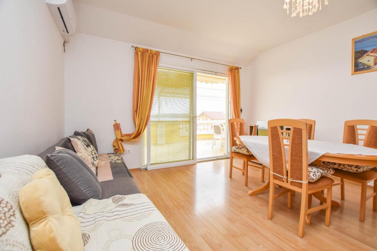 Apartments Dandelion Biograd Na Moru Dış mekan fotoğraf