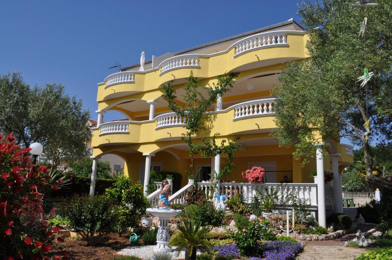 Apartments Dandelion Biograd Na Moru Dış mekan fotoğraf